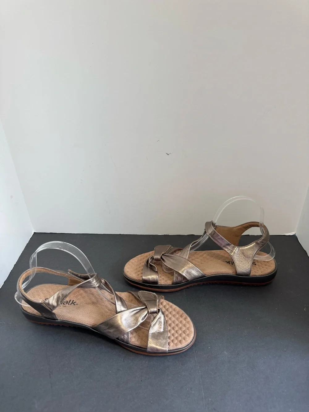 SoftWalk women's Del Rey leather sandals. Size 11M